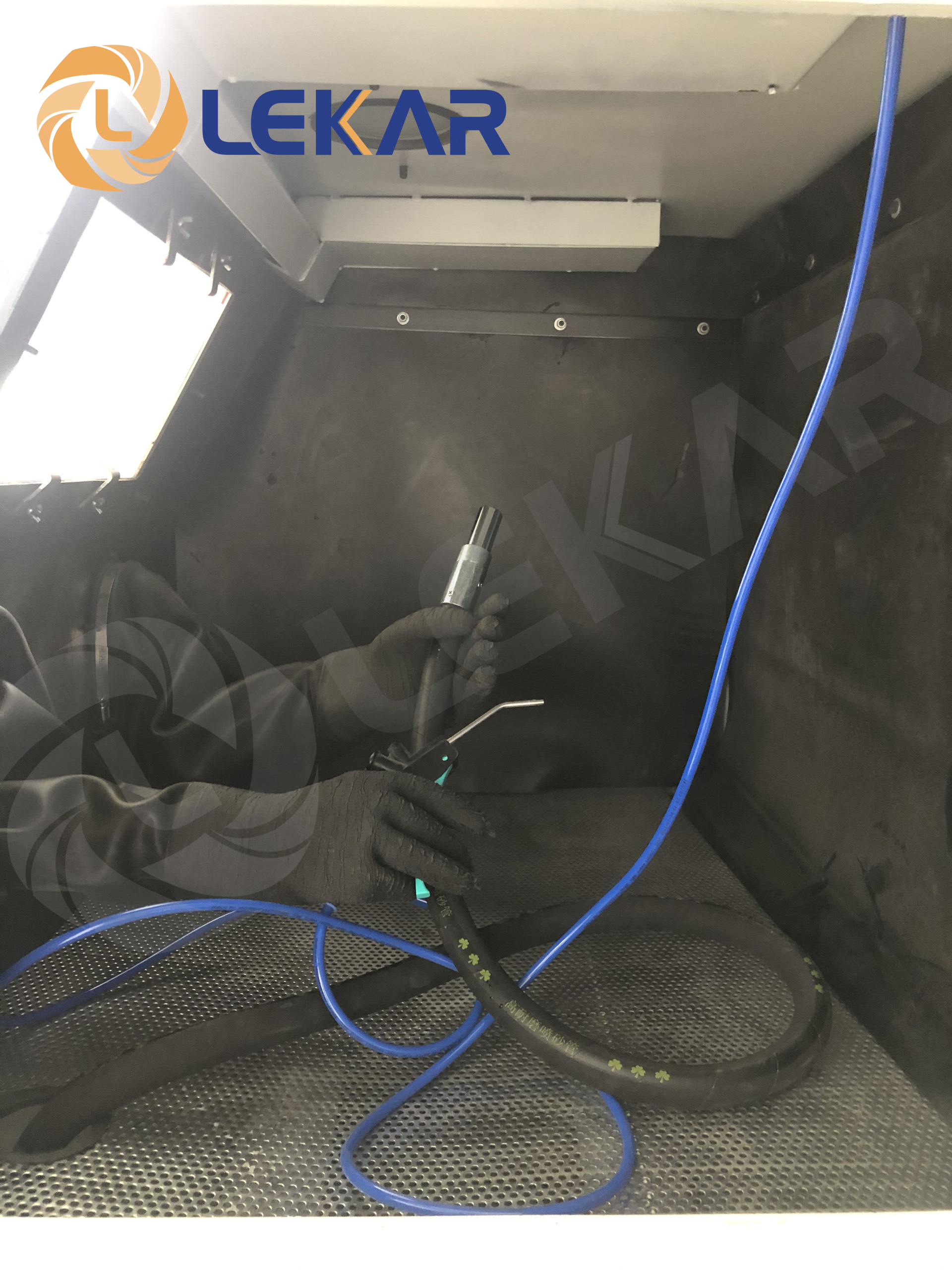 Phun bi hay phun cát là lựa chọn tối ưu cho doanh nghiệp hiện nay?