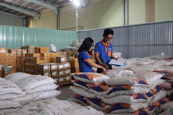 đá đánh bóng kim loại