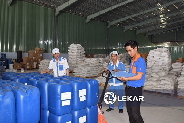 dia-chi-mua-hoa-chat-tay-rua-kim-loai-chat-luong-uy-tin-nhat-hien-nay-4-1 Địa chỉ mua hóa chất tẩy rửa kim loại chất lượng, uy tín nhất hiện nay