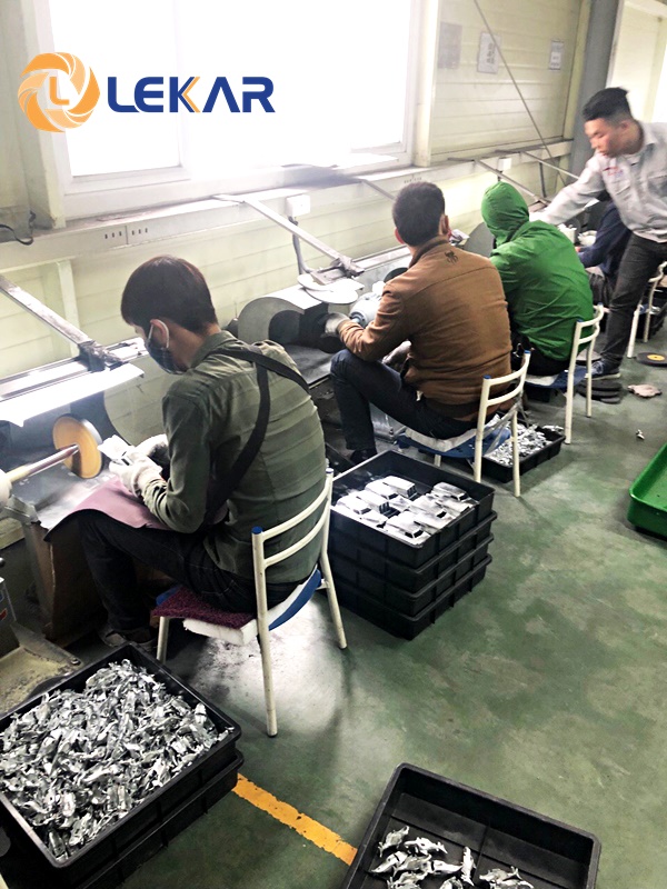 gia công kim loại theo yêu cầu