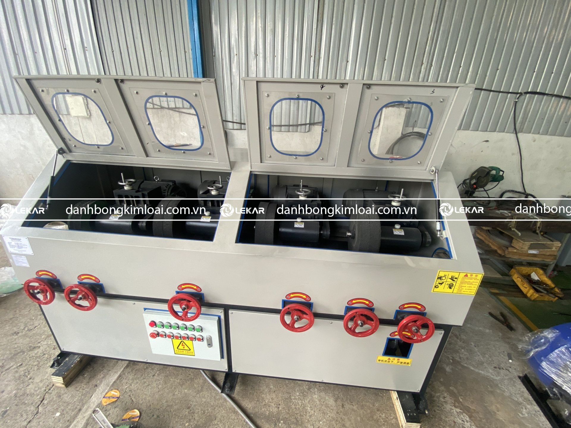 may-danh-bong-ong-4-to-mai-1