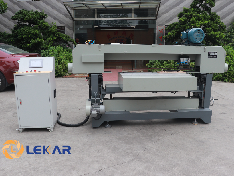 may-danh-bong-xuoc-mat-phang-tam-giac