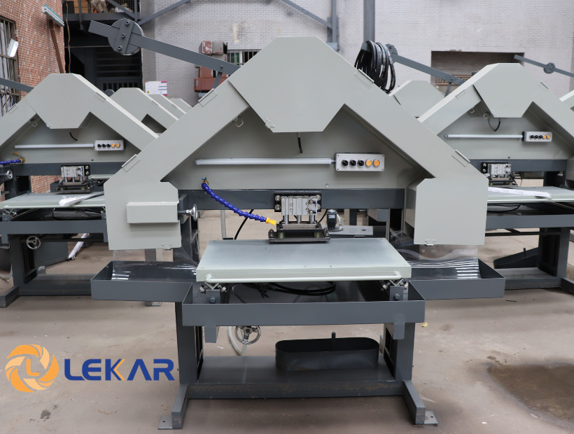 may-danh-bong-xuoc-mat-phang-tam-giac1