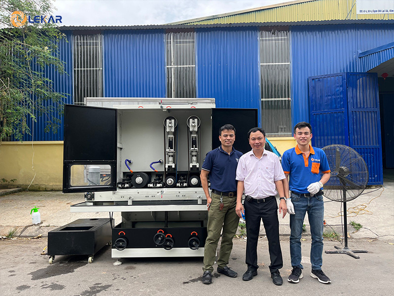 may-danh-xuoc-inox-cong-nghiep4 máy đánh xước inox công nghiệp