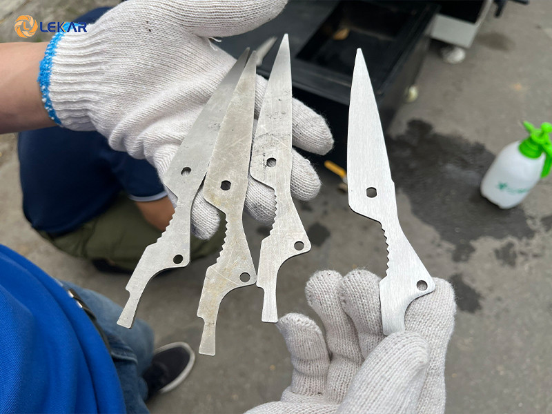 may-danh-xuoc-inox-cong-nghiep5 máy đánh xước inox công nghiệp