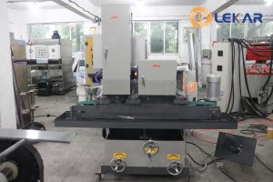 máy mài phẳng CNC