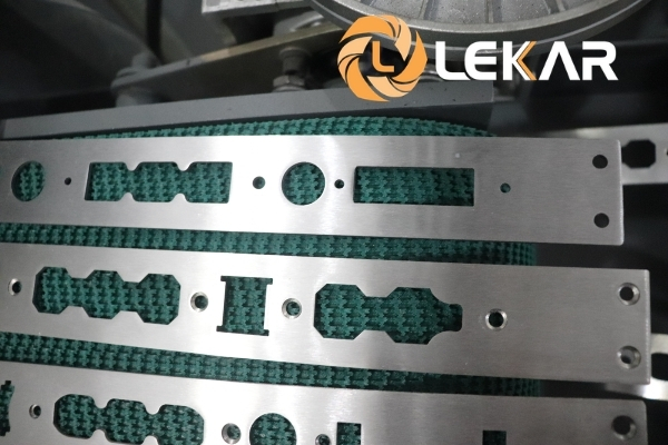 máy mài phẳng CNC
