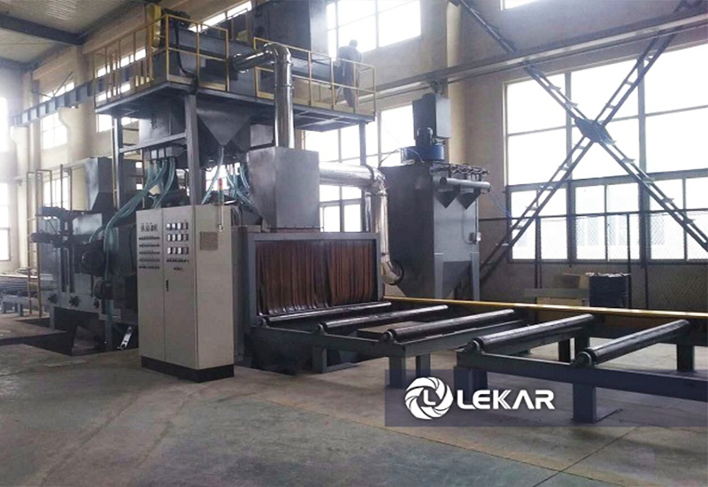 may-phun-bi-bang-chuyen-con-lan-phoi-ket-cau-thep-tam-2-2