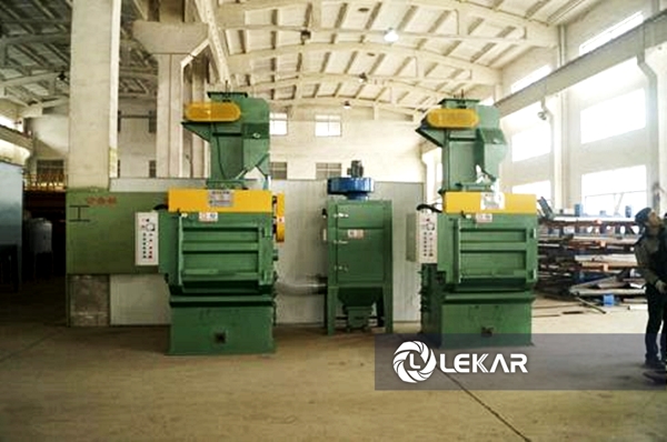 Máy phun bi làm sạch thùng đảo