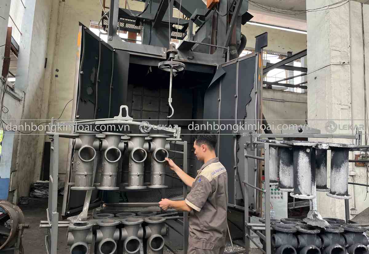 may-phun-bi-moc-treo205