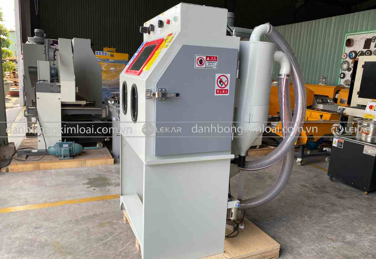 may-phun-cat-bia-mo-tai-hai-phong Quy trình mua máy phun cát bia mộ tại Hưng Yên từ LEKAR