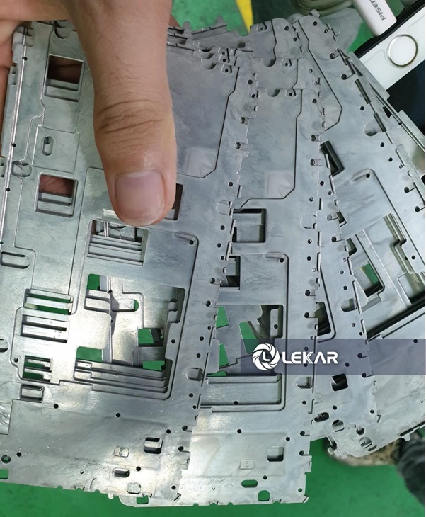 Máy quay kim điện từ - Đánh bóng chi tiết nhỏ hiệu quả