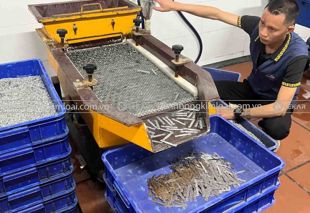 Phân loại và ứng dụng của máy sàng rung trong công nghiệp