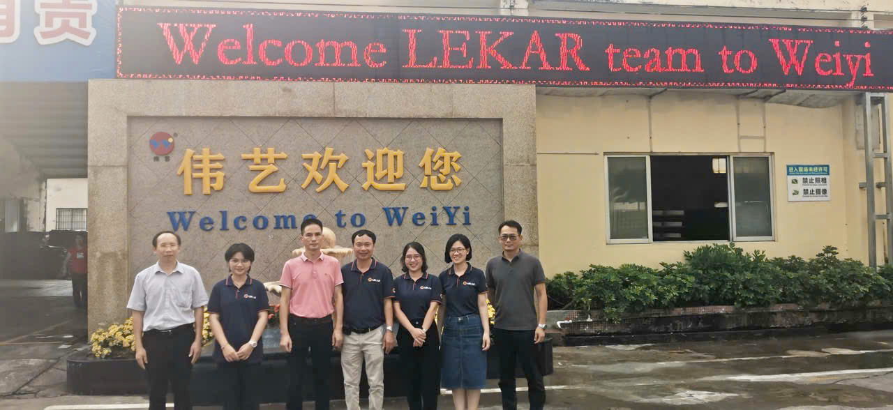 ni-danh-bong-3-chu-trang-3