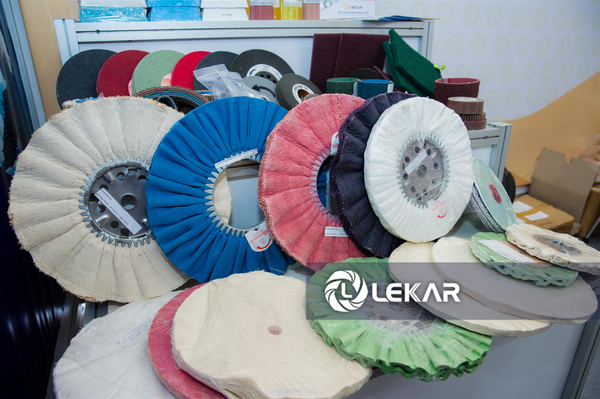 Phớt đánh bóng kim loại