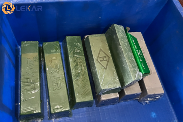 Polishing compound