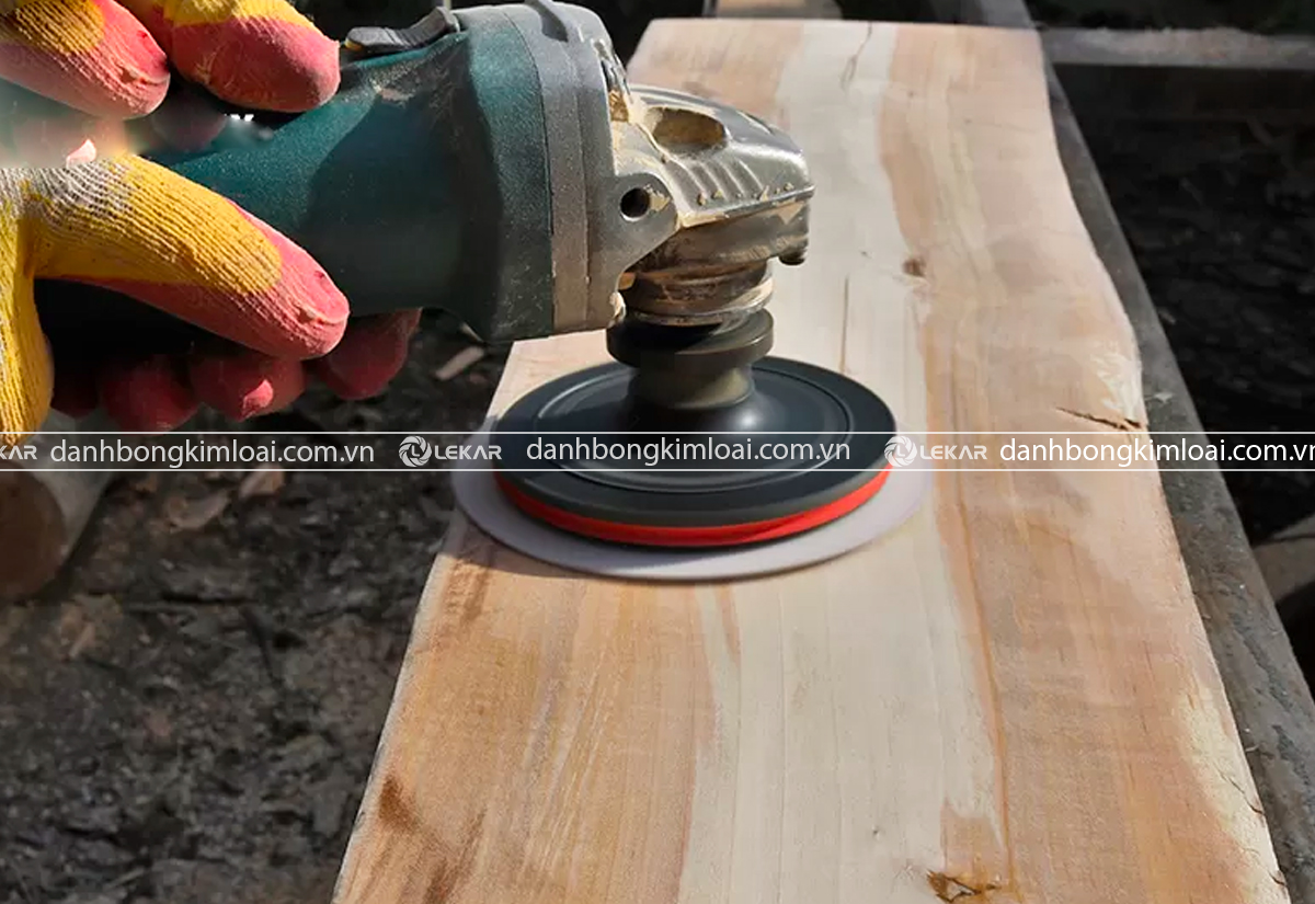 xu-ly-be-mat-go-ha-noi1