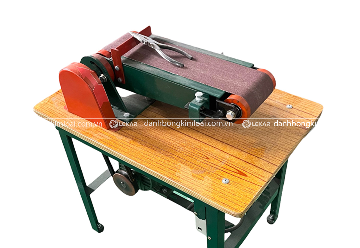 xu-ly-be-mat-go-tai-bac-ninh3