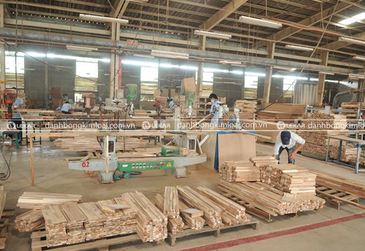 xu-ly-be-mat-go-tai-hai-duong