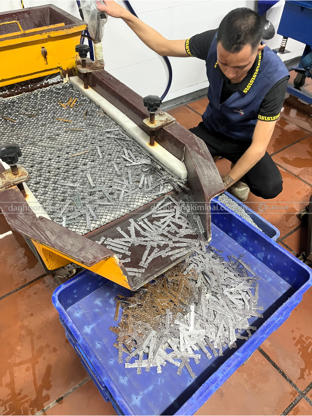 LEKAR – Đối tác kỹ thuật đáng tin cậy trong bảo trì máy sàng rung LEKAR – Đối tác kỹ thuật đáng tin cậy trong bảo trì máy sàng rung