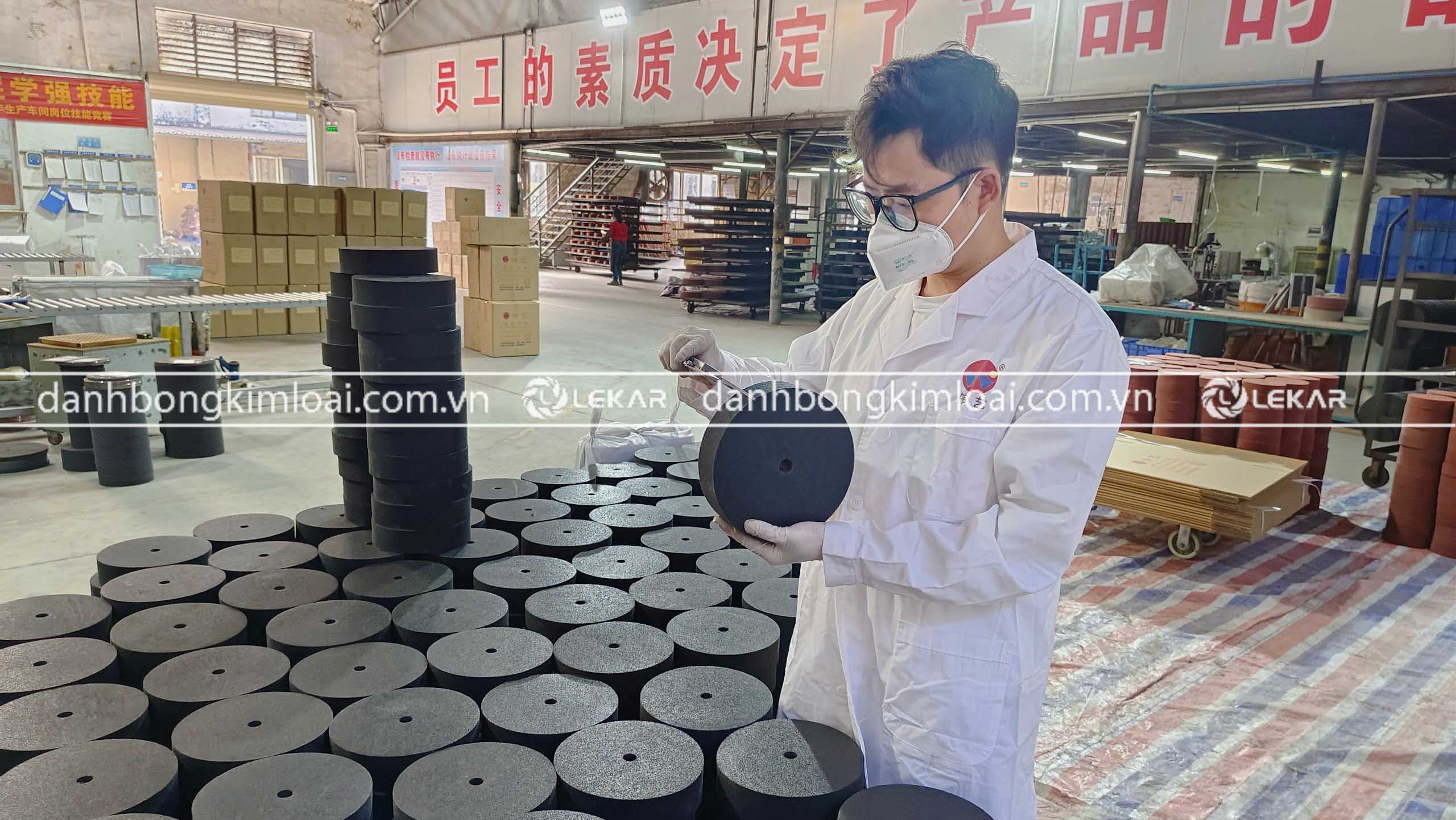 Bánh nỉ WEIYI – Bánh nỉ 3 chữ trắng Bánh nỉ WEIYI – Bánh nỉ 3 chữ trắng