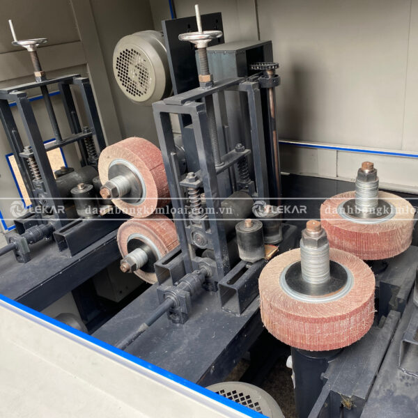 Máy đánh bóng ống vuông thẳng, 4 đầu mài/1 tổ mài, LKO-12V-B-4-16.75, có hộp che, trung cấp, tổng công suất động cơ 16.75KW - Ảnh 2