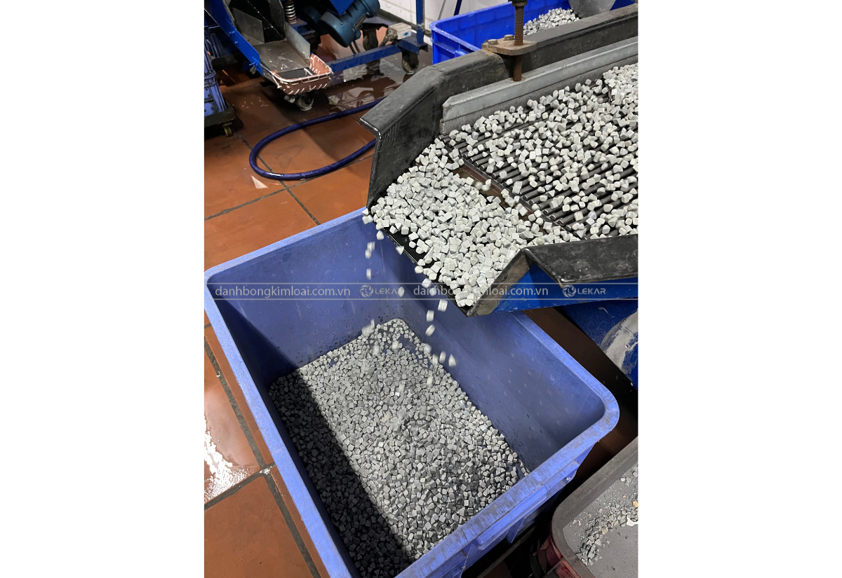 Máy sàng rung đá Máy sàng rung đá