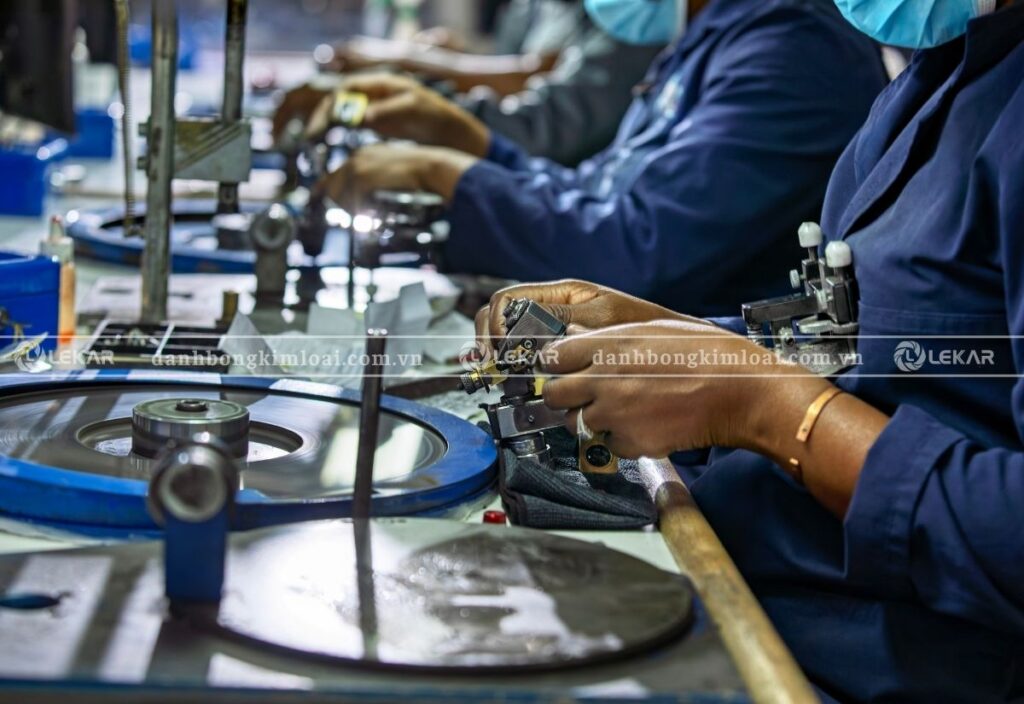 quy trình kiểm soát chất lượng bề mặt cho sản phẩm sơn và mạ
